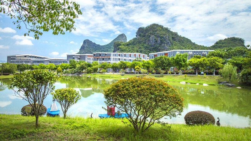 上海电子加工价格差异解析：揭秘影响成本的关键因素