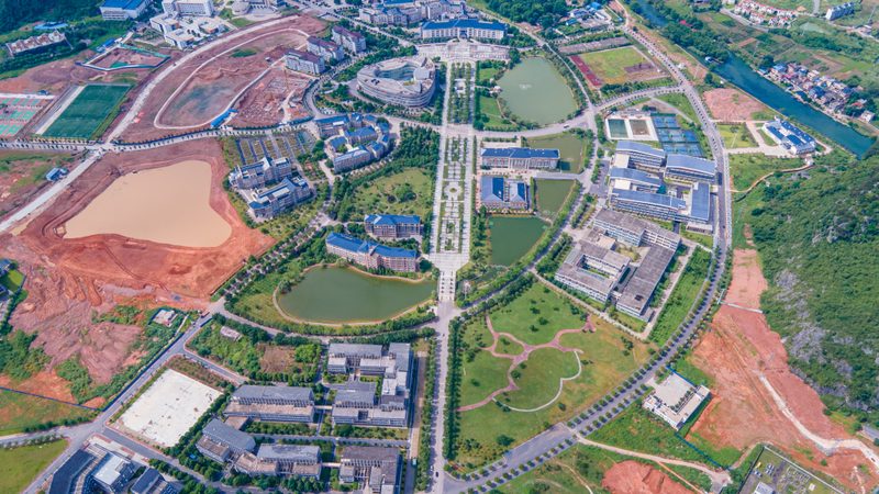 汽车继电器：批发价格背后的技术考量